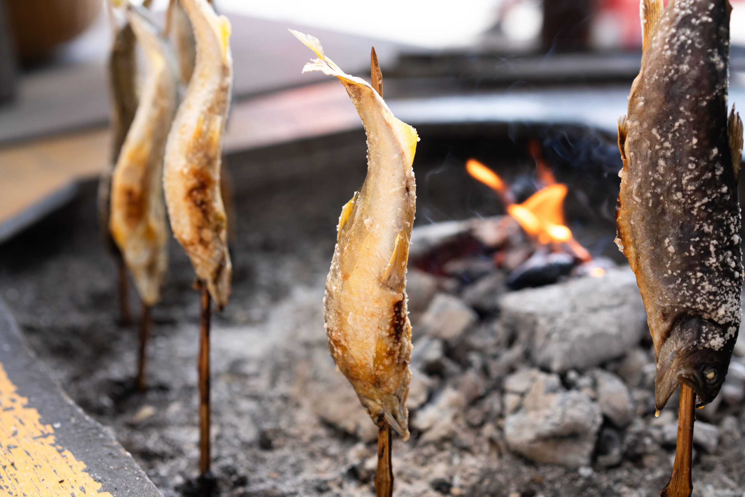 川魚（鮎）の炭火塩焼き（※イメージ）